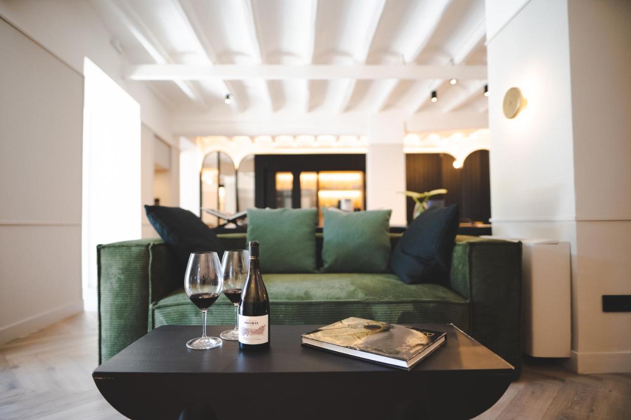 Ora Priorat, A Member Of Design